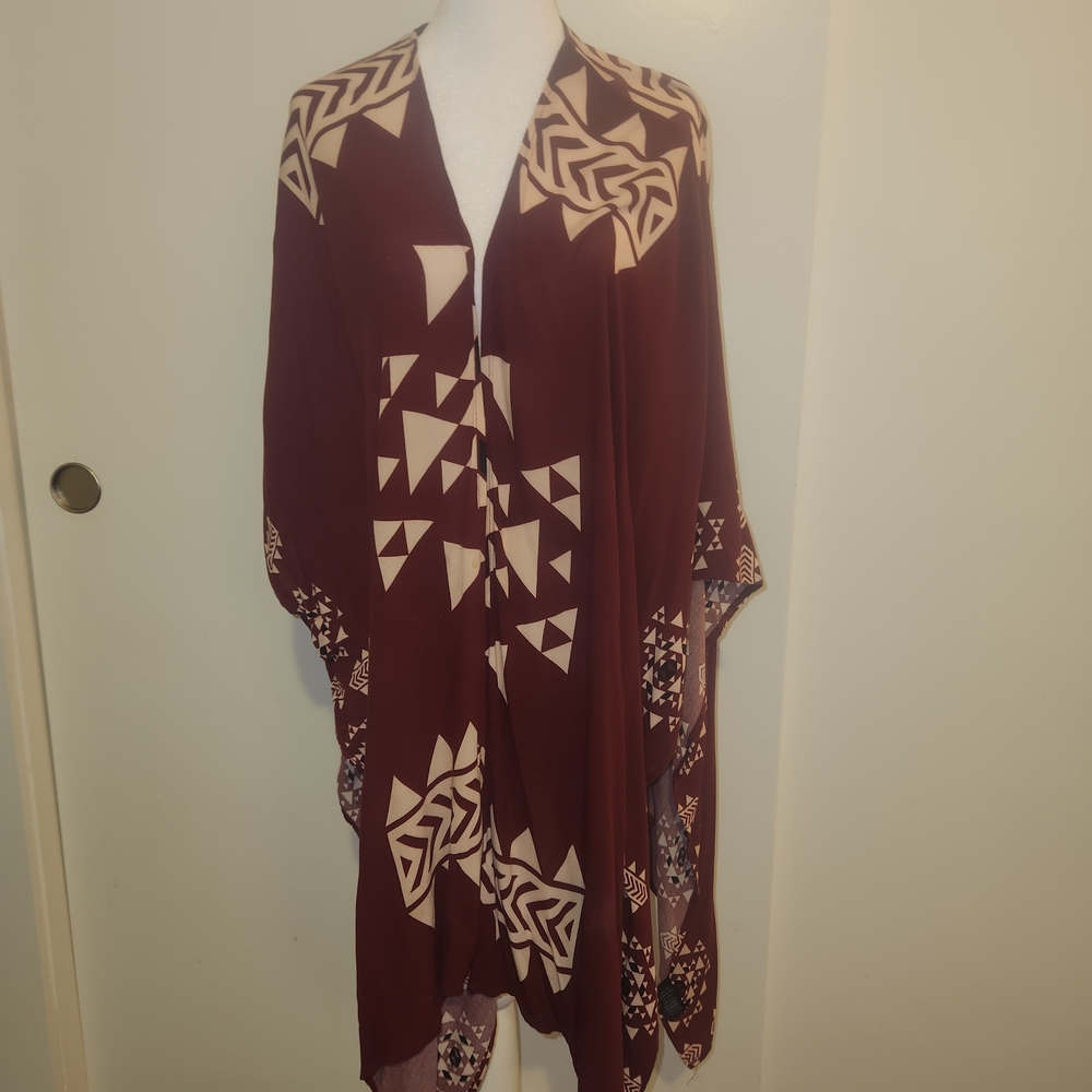 Chic Burgundy Kimono with Cream Patterns